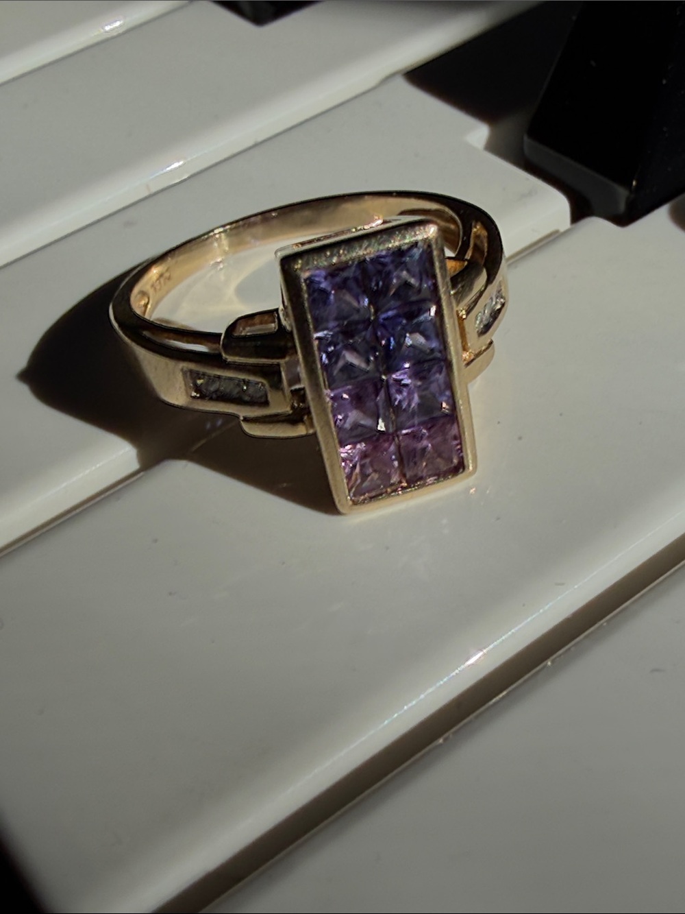 14K Vintage Gold Diamond Pink To Purple Diamond ring